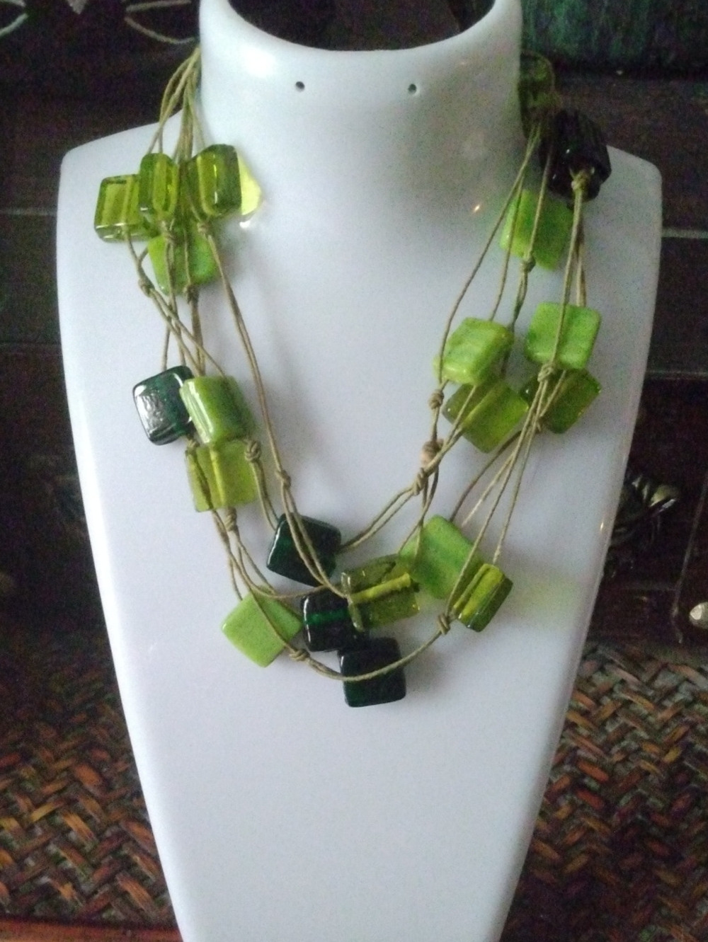 Multi-Strand Green Glass Bead Necklace vintage